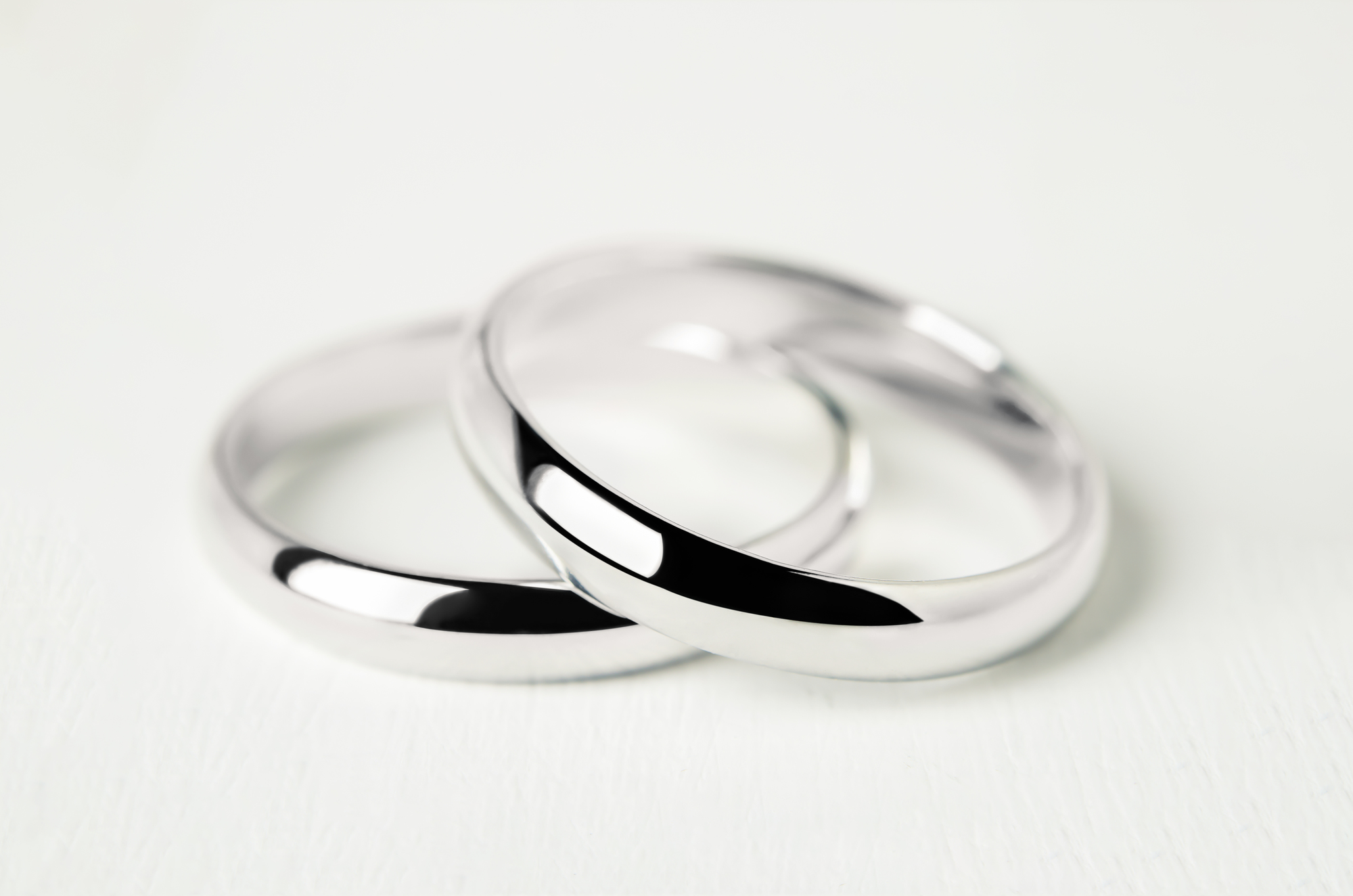 結婚指輪の素材としてもっとも人気なのはプラチナ