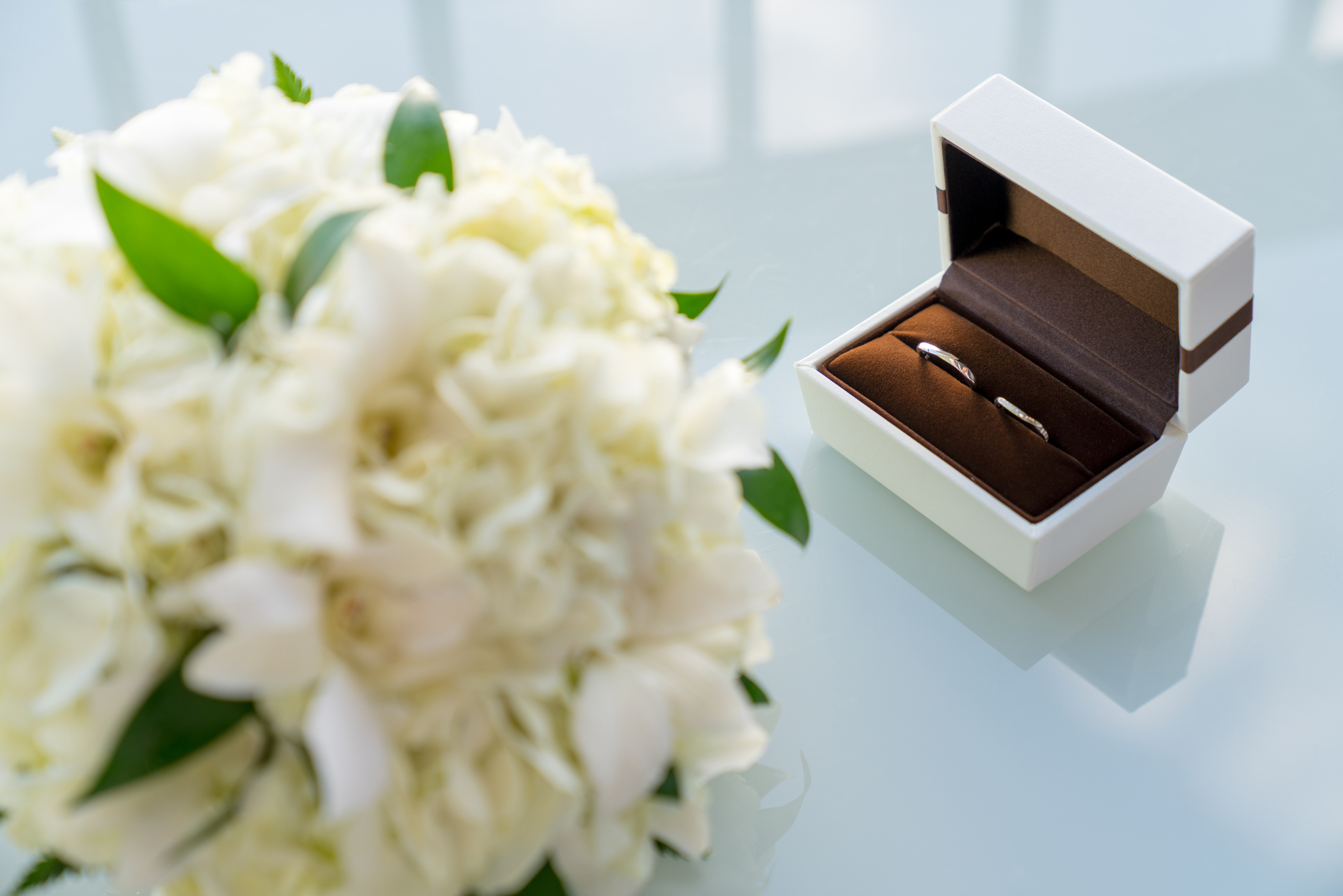 結婚指輪の価格はブランド・指輪の素材・ダイヤモンドの品質で変わる