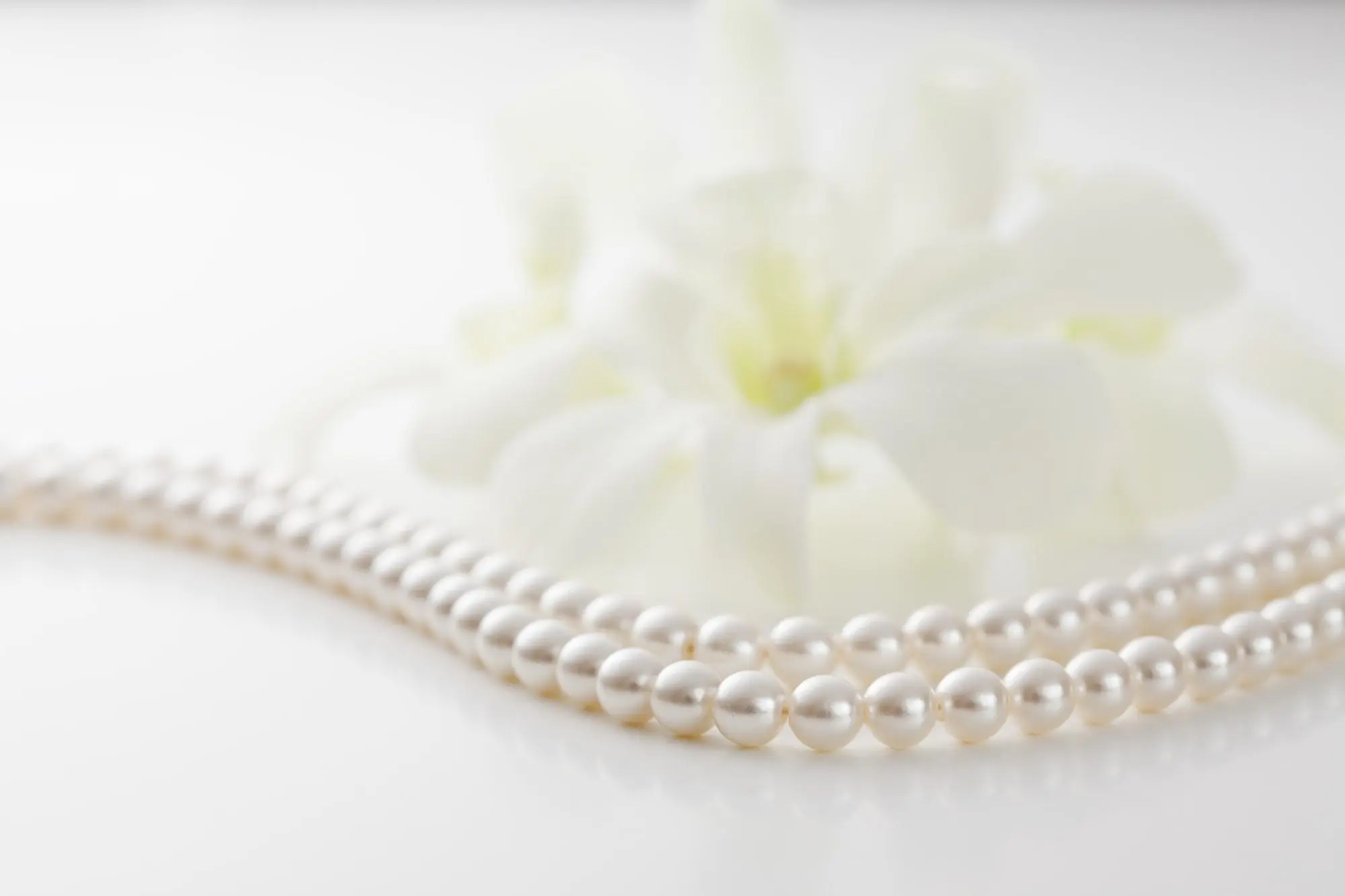 パール・真珠のネックレスの値段相場はどれくらい？品質や購入時の ...
