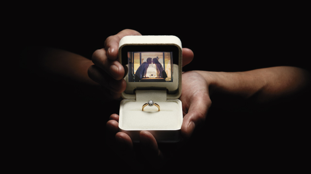 サプライズのアイテムに婚約指輪を選ぶのは意外と難しい！？