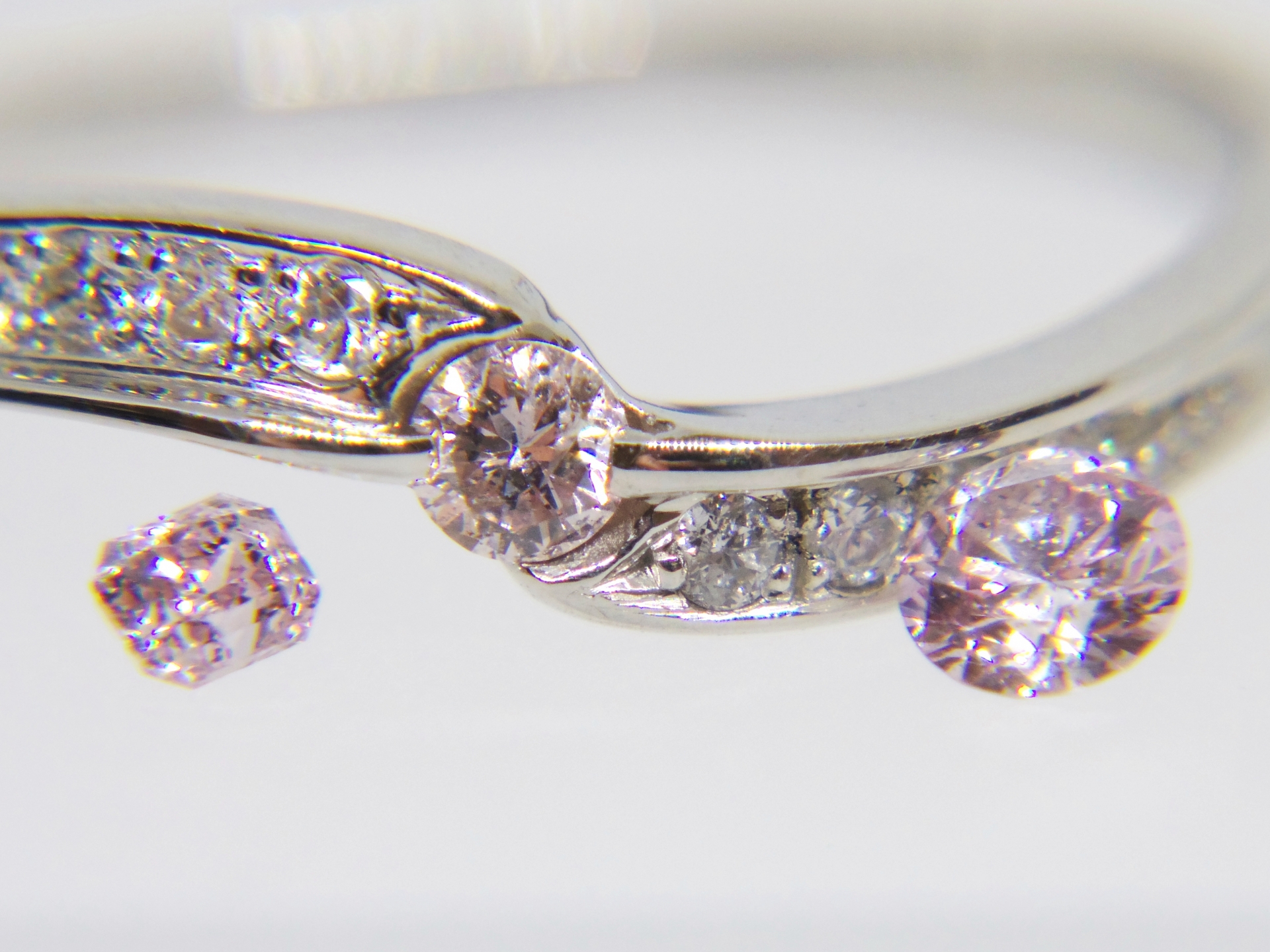 ピンクダイヤモンドの価値は高い！その理由と価値の高いピンクダイヤモンドの特徴