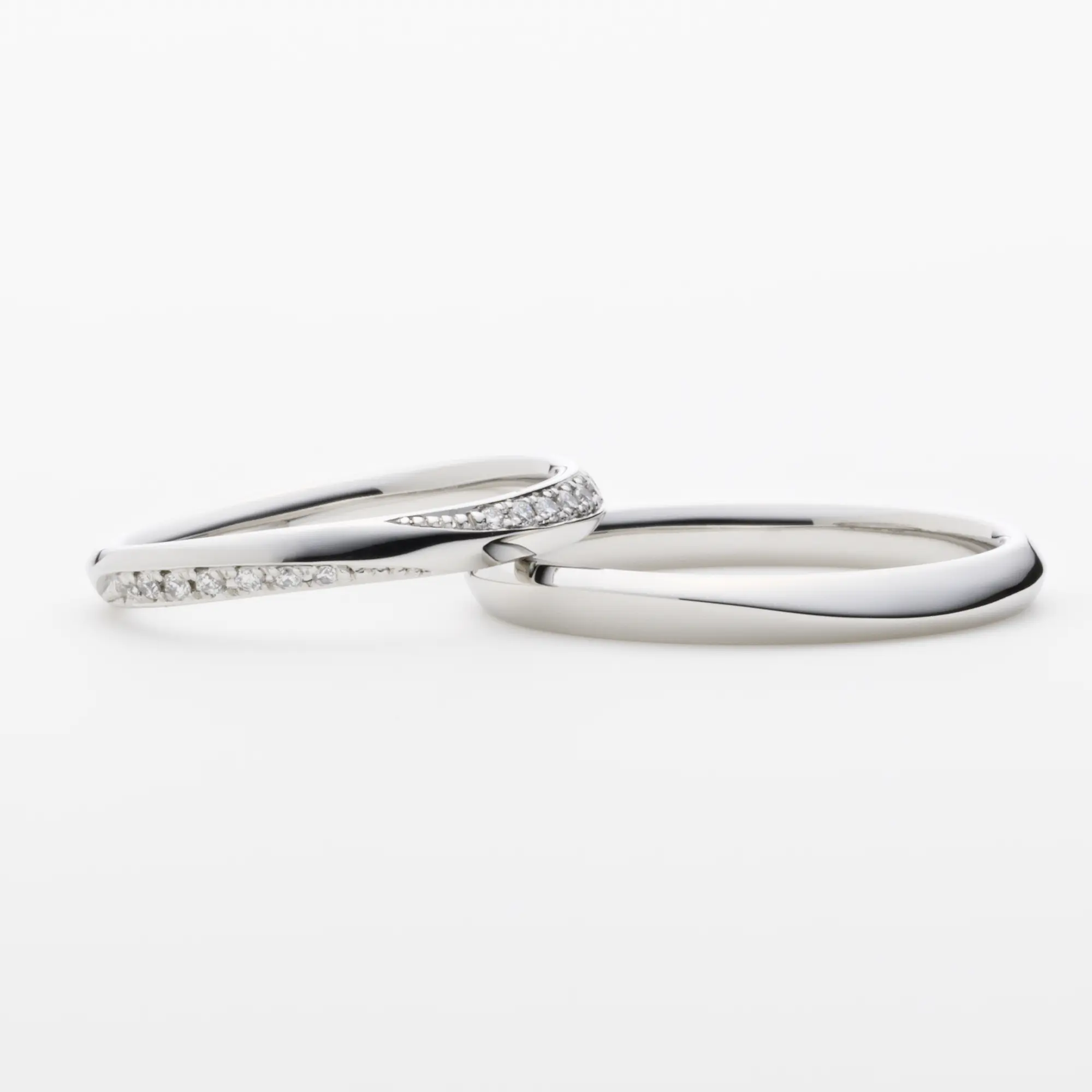 White heaven -ホワイト ヘブン- の結婚指輪 | ビジュピコ