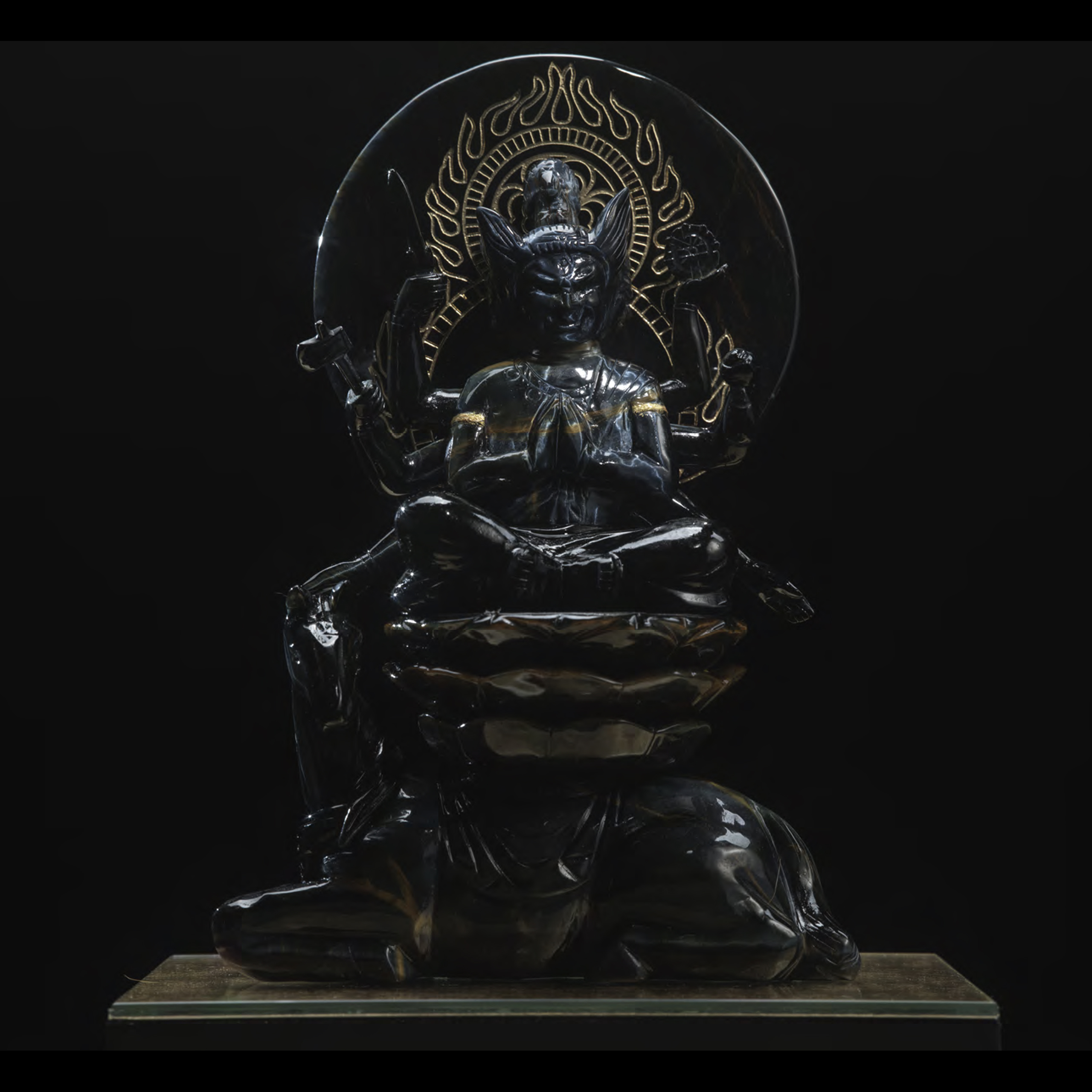水晶彫刻　馬頭観音