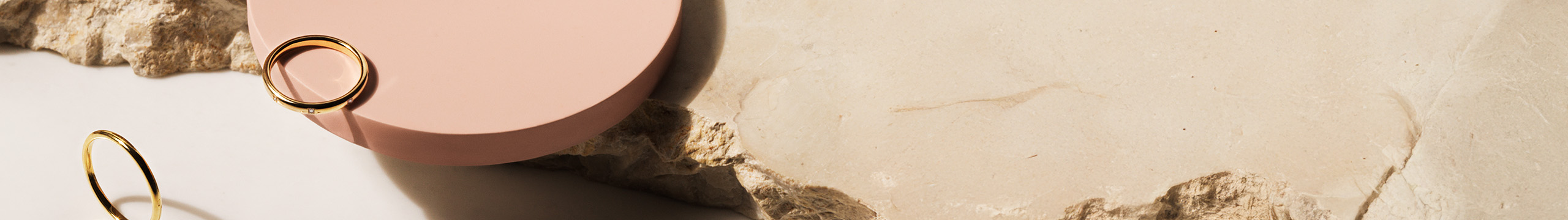 イエローゴールド