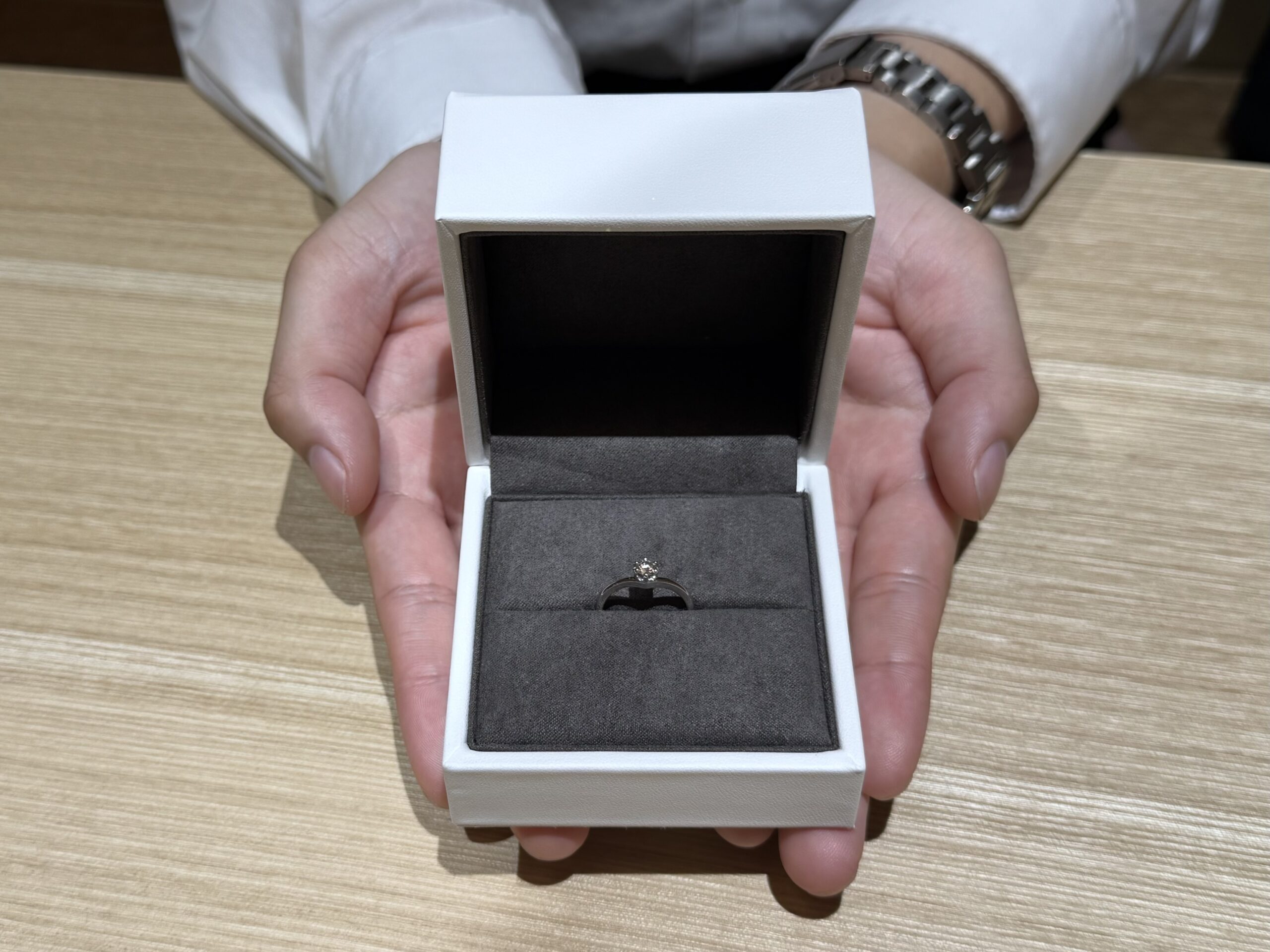 公式】 ビジュピコ（BIJOUPIKO） なんばパークス店｜結婚指輪・婚約 