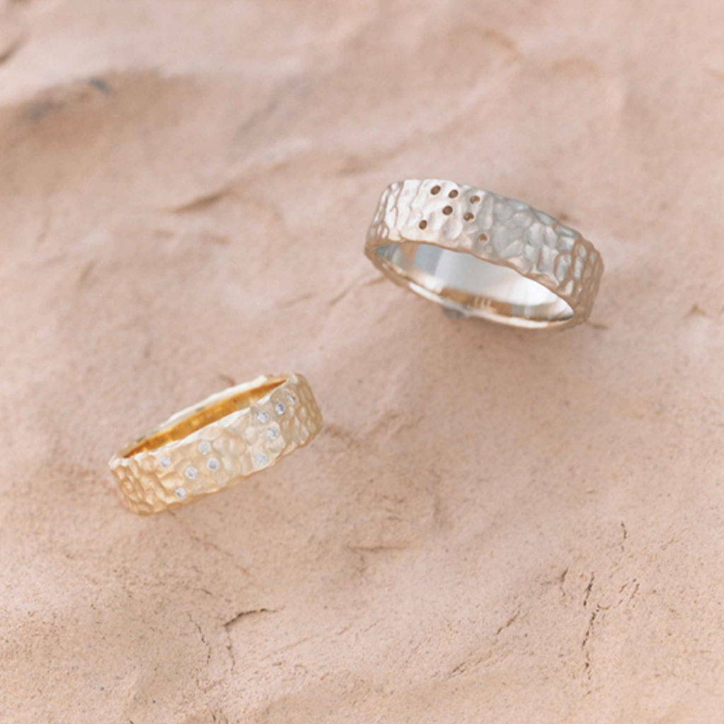 ぽつぽつ 結婚指輪 アンティーク 個性派 ストレート 幅広 イエローゴールド ホワイトゴールド