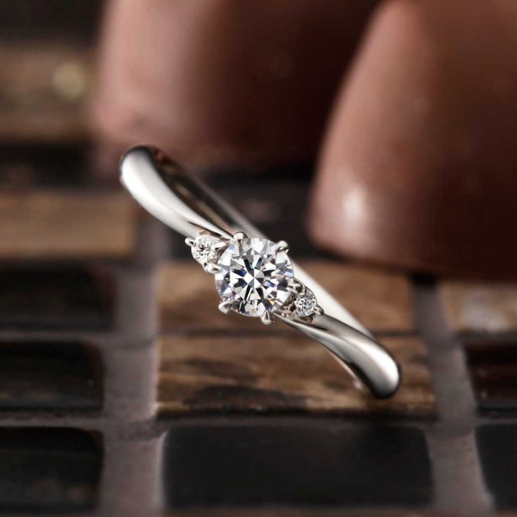 シンプルな婚約指輪 エンゲージリング ブランド多数のビジュピコブライダル